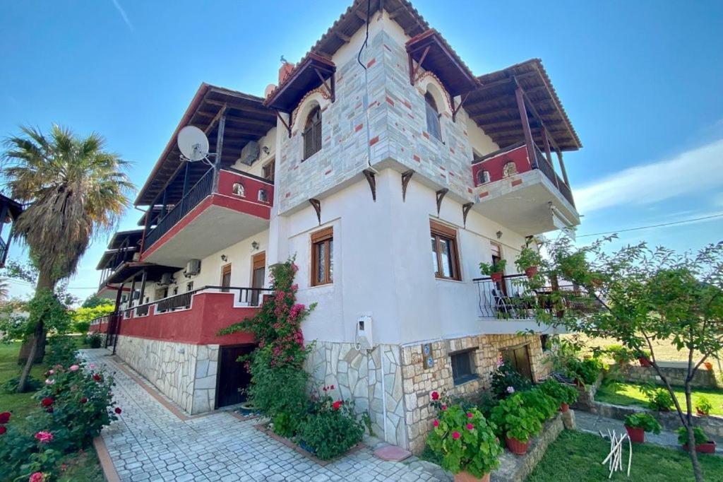 Aloni Apartment Afytos Exterior photo