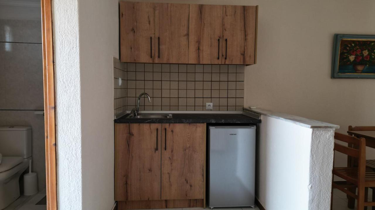 Aloni Apartment Afytos Exterior photo